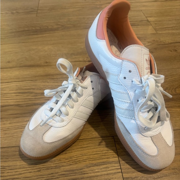 Adidas SAMBAS- Women's White and Coral - Picture 1 of 5